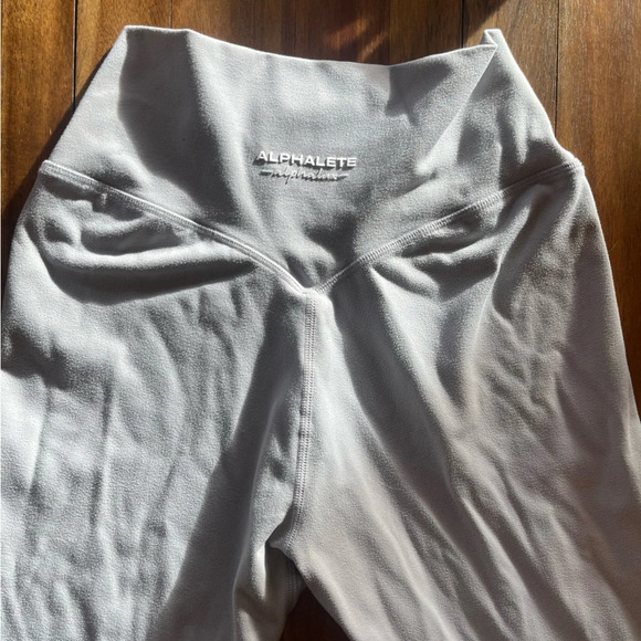 Alphalete alphalux light gray leggings - Picture 6 of 12